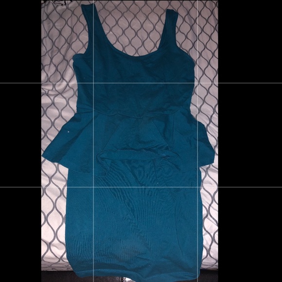 Forever 21 Dresses & Skirts - I am selling a mini small dress.